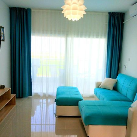 Blue Apartment In 5* Ceasar Resort Trikomo Kültér fotó