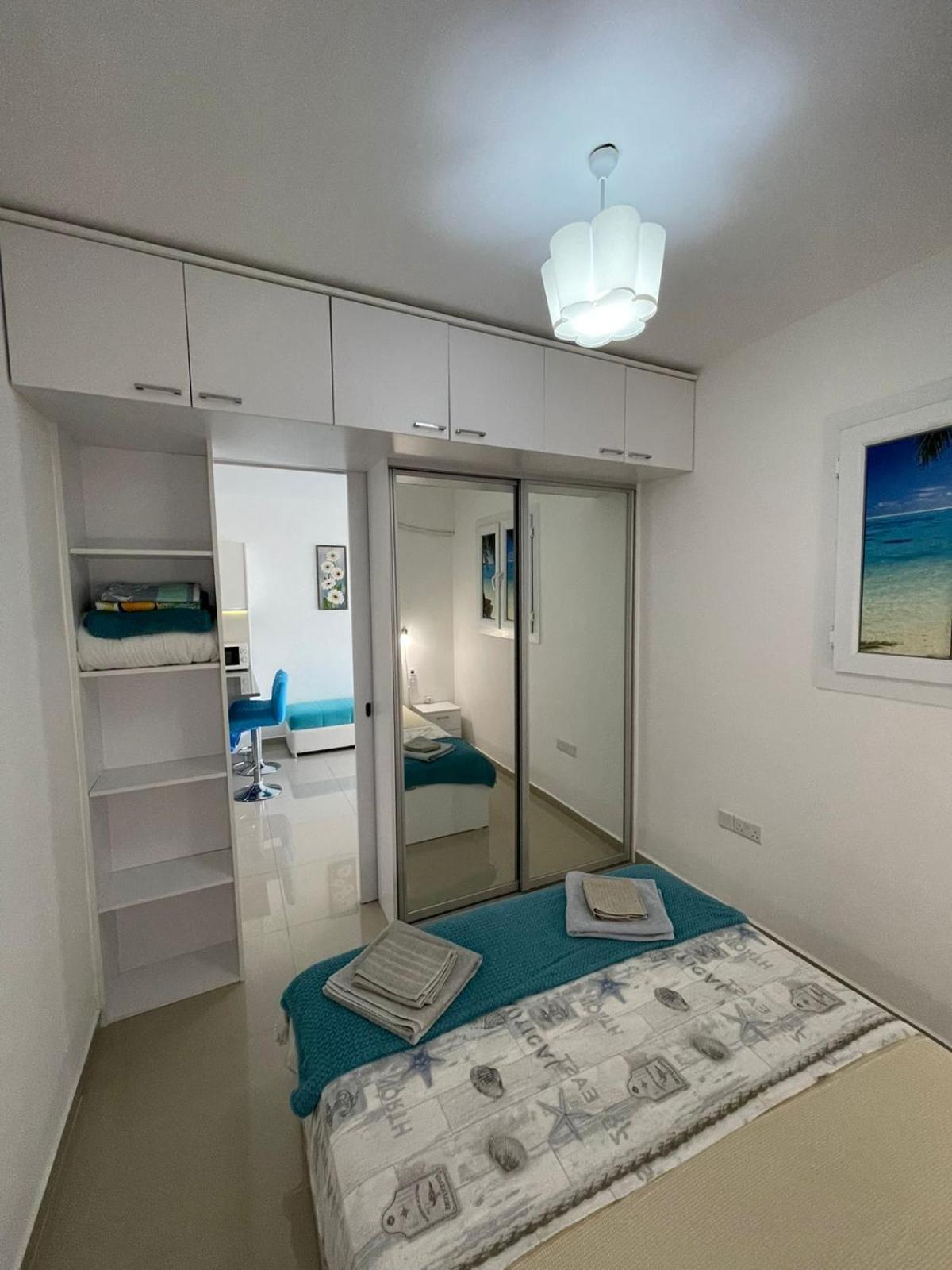 Blue Apartment In 5* Ceasar Resort Trikomo Kültér fotó