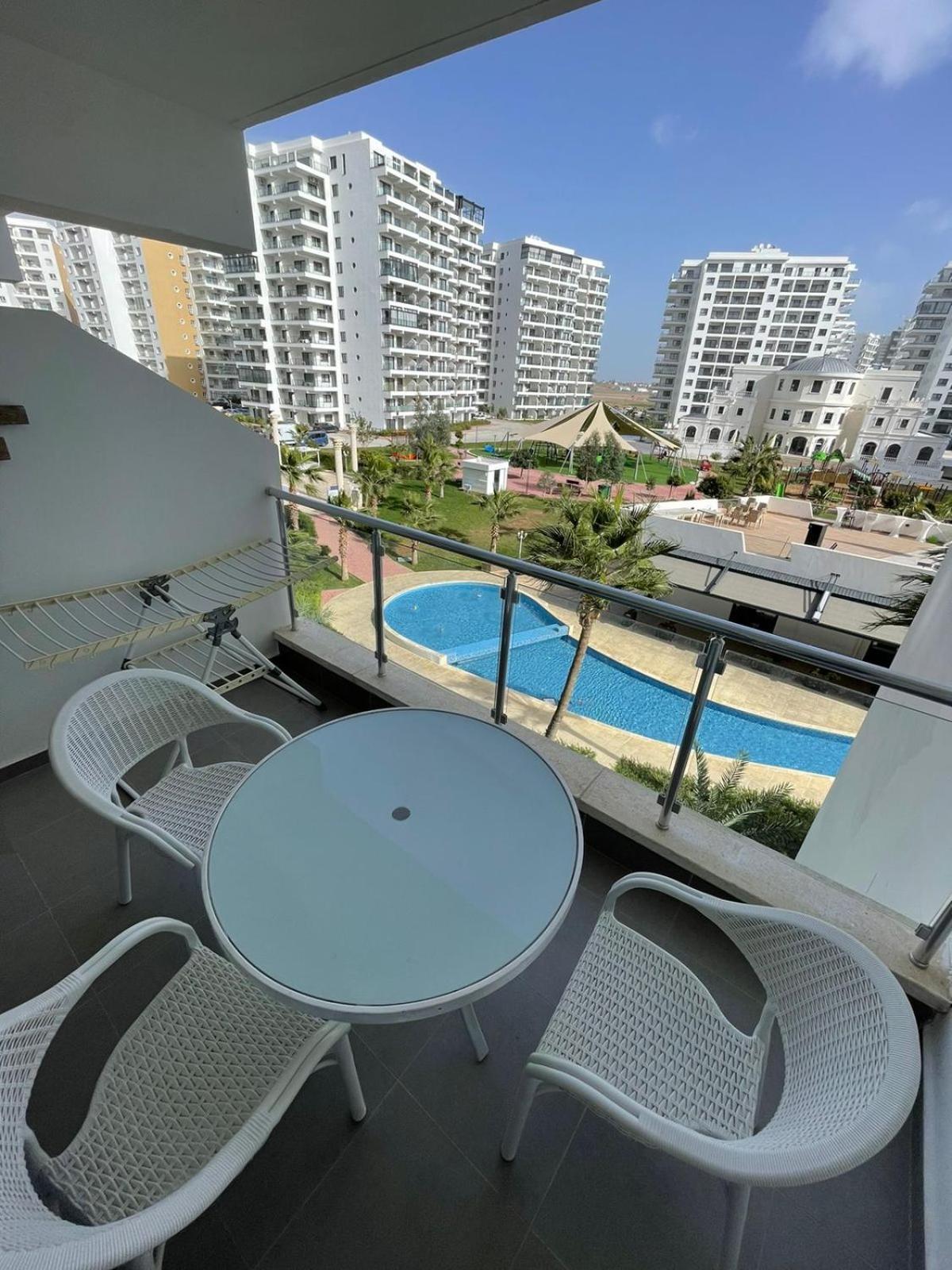 Blue Apartment In 5* Ceasar Resort Trikomo Kültér fotó
