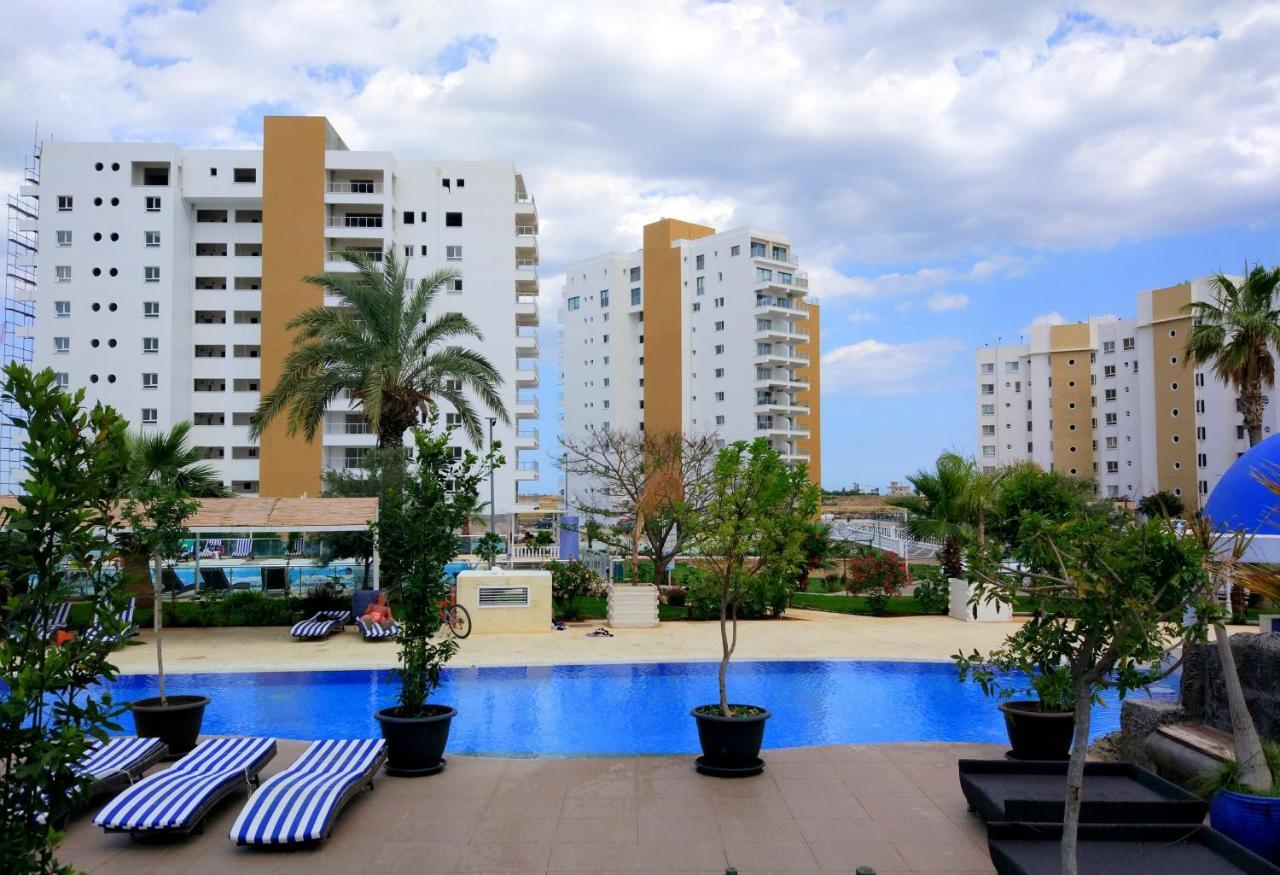 Blue Apartment In 5* Ceasar Resort Trikomo Kültér fotó
